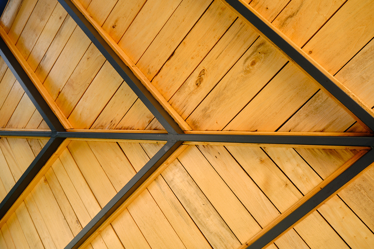 Bardage peuplier vu de dessous